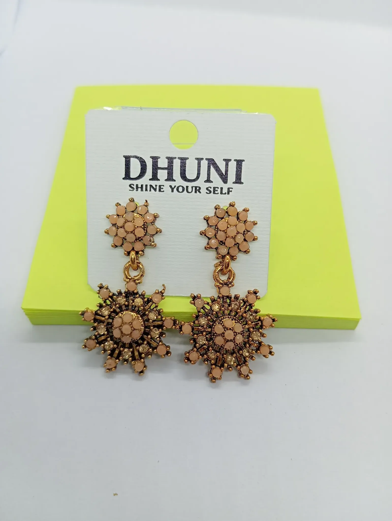 Dhuni Floral Earrings