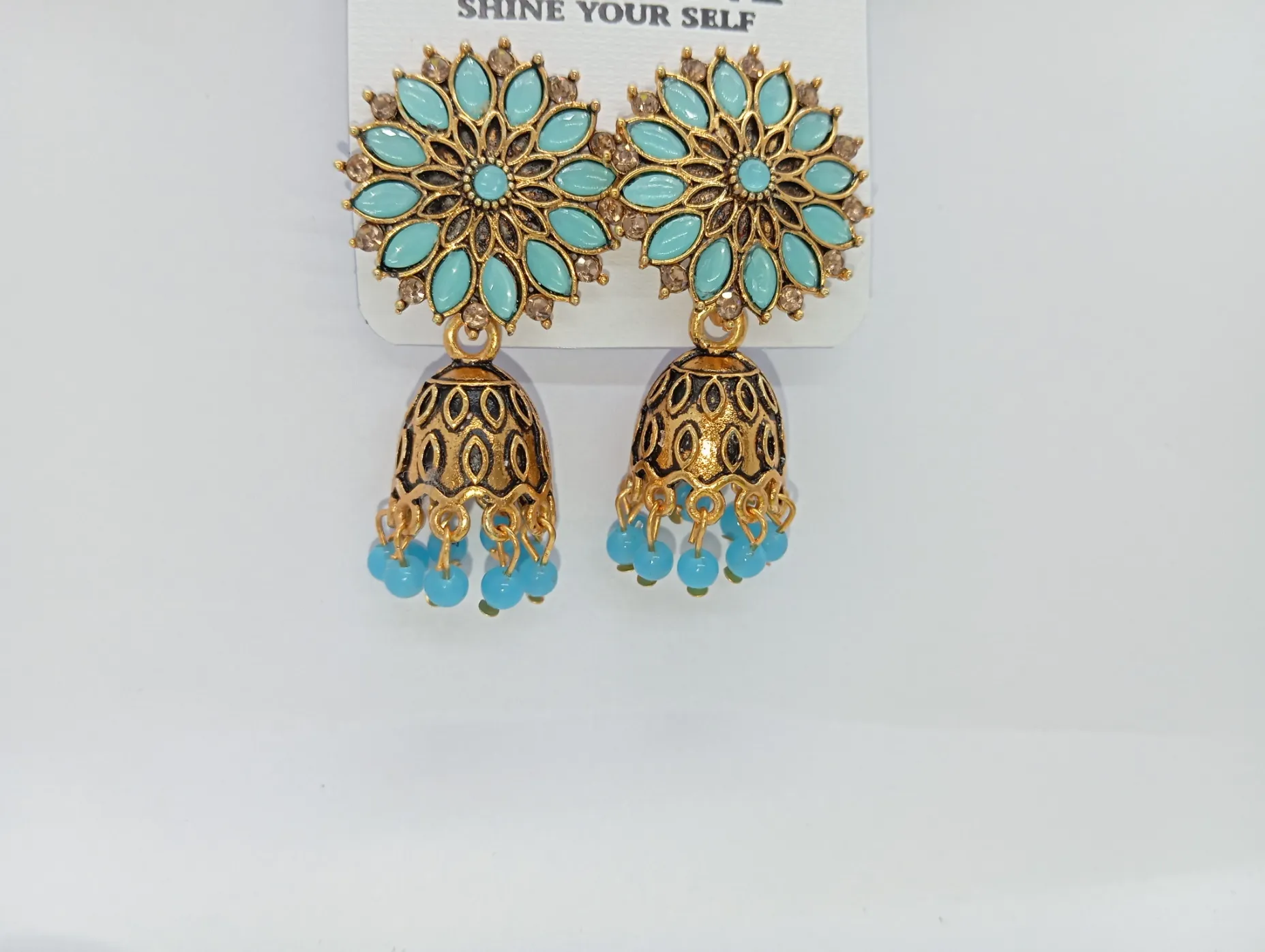 Dhuni Floral Earrings