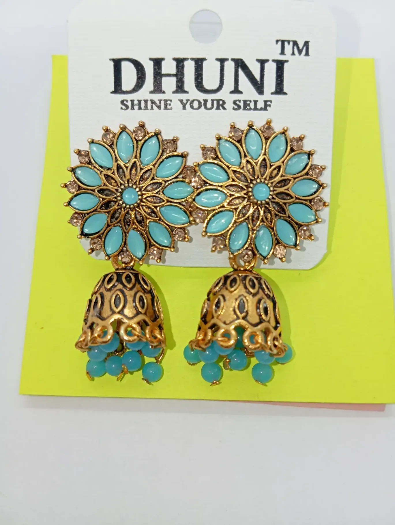 Dhuni Floral Earrings