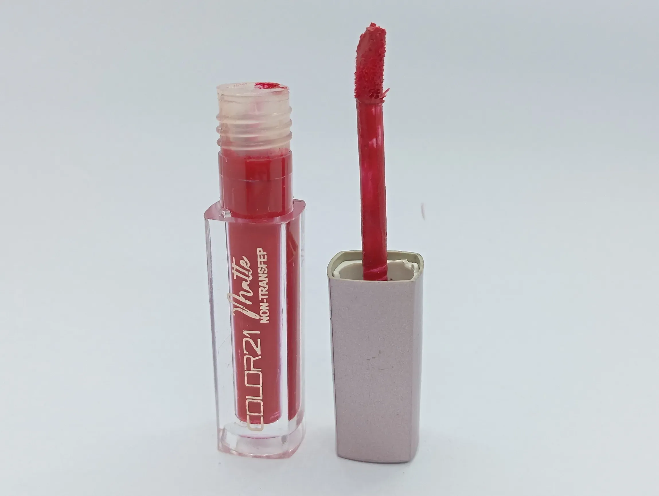 Color21 Matte Non-Transfer Lipstick
