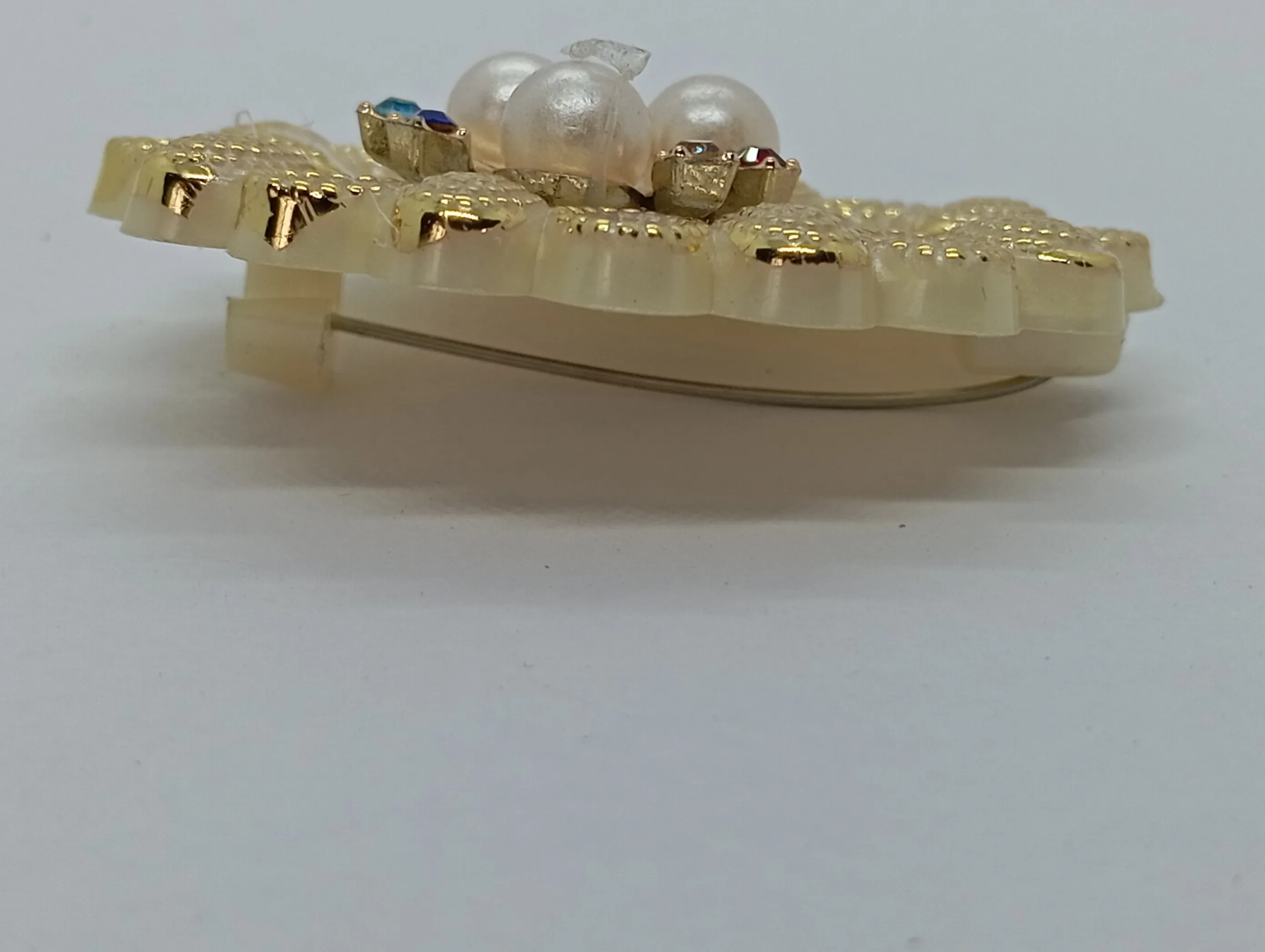 Pearl Embellished Hair Clip