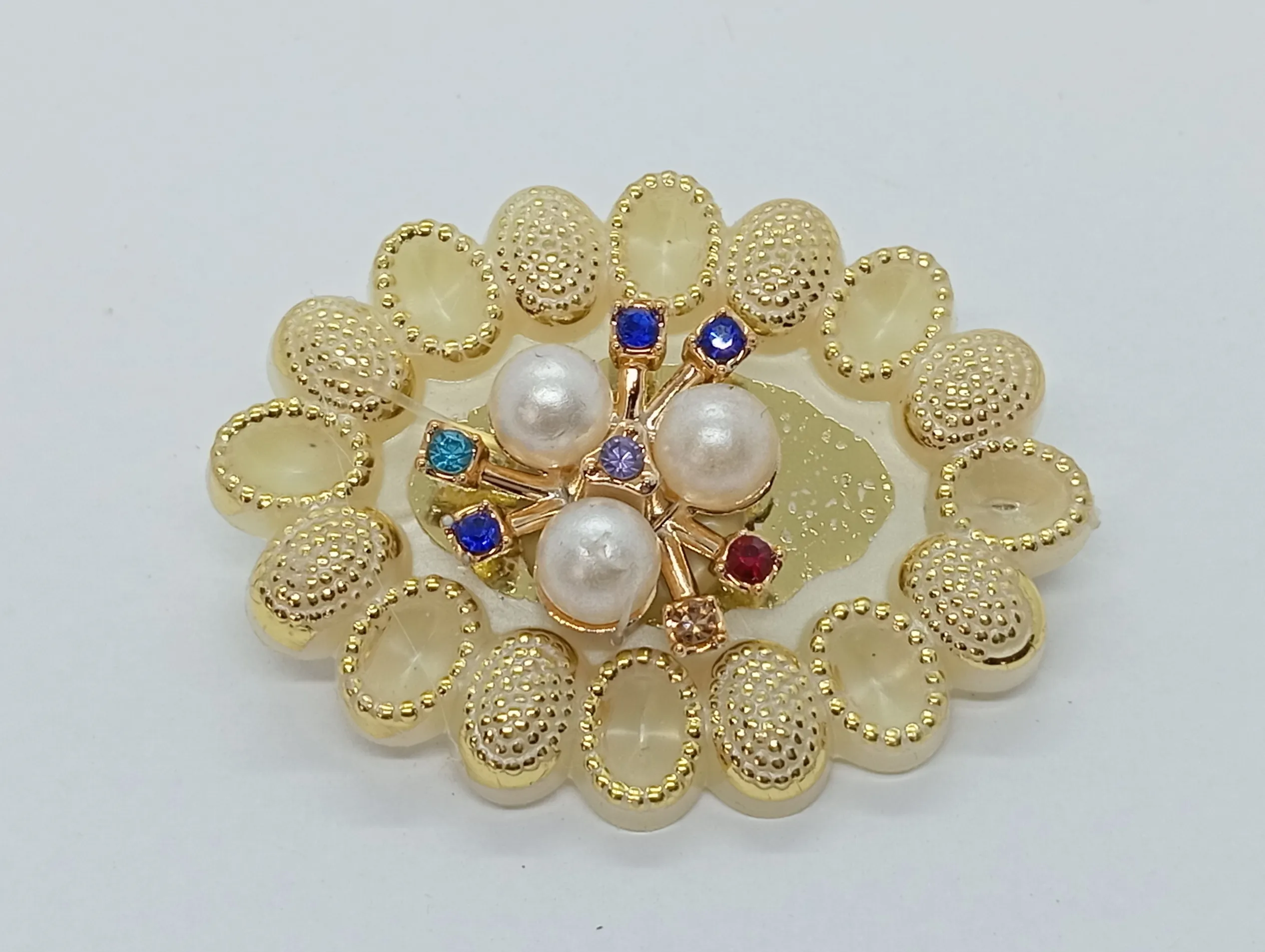 Pearl Embellished Hair Clip