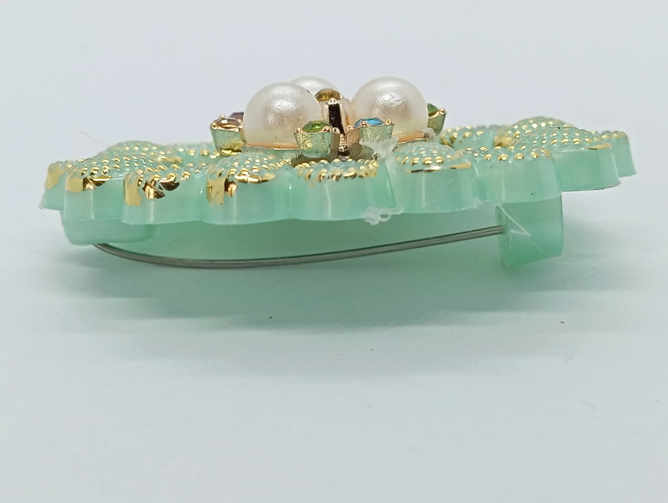 Pearl Embellished Hair Clip