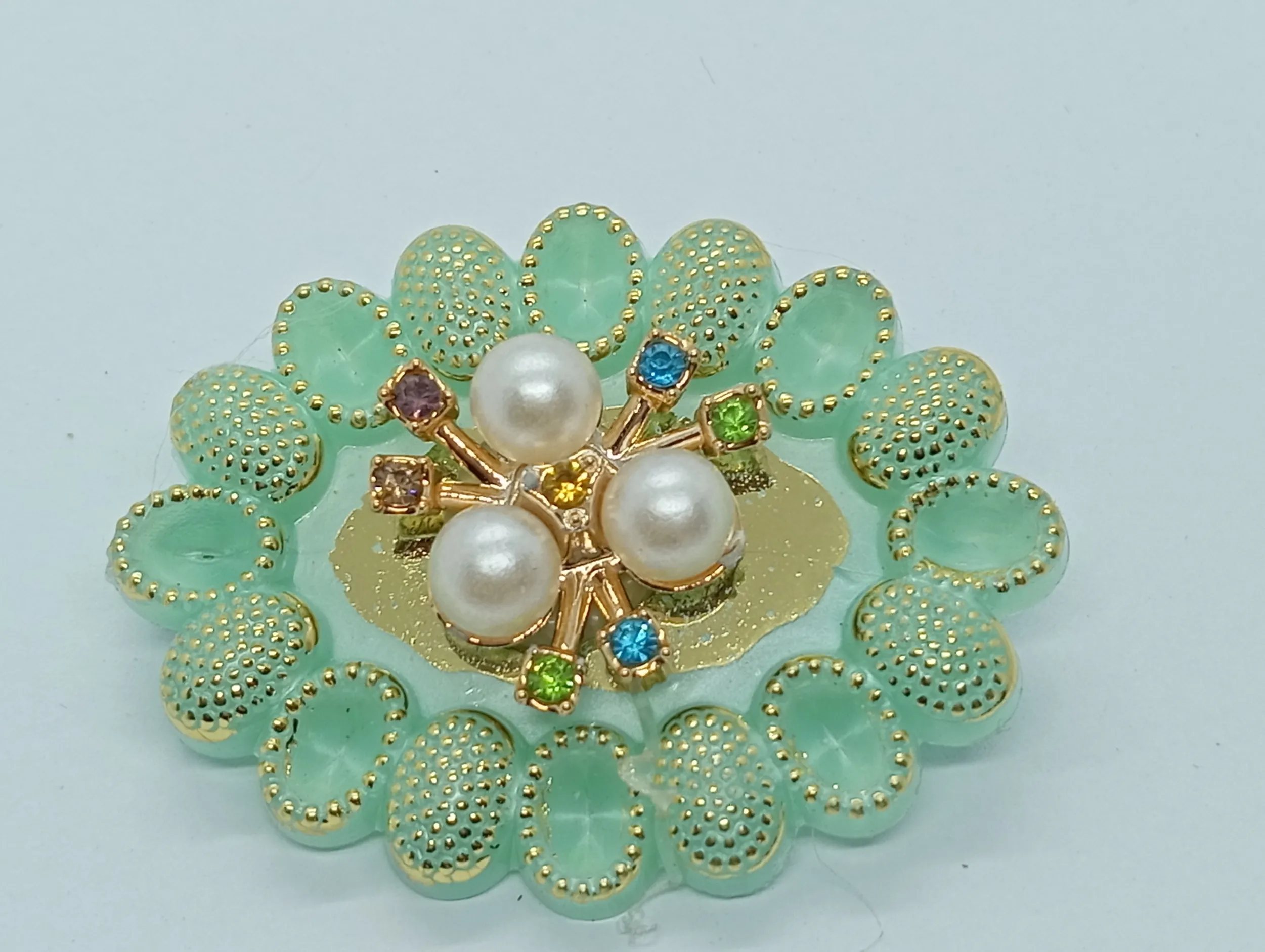Pearl Embellished Hair Clip