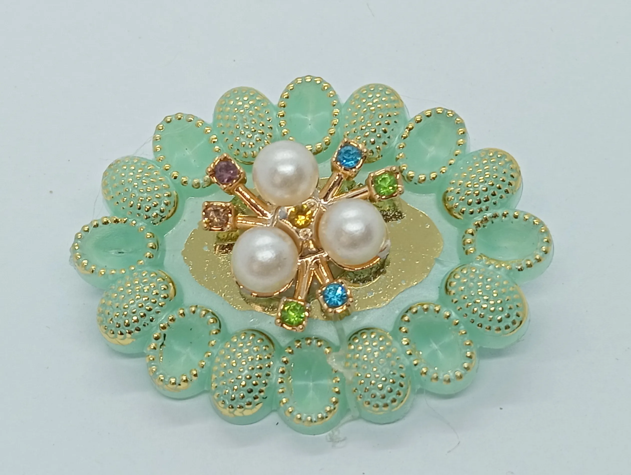 Pearl Embellished Hair Clip