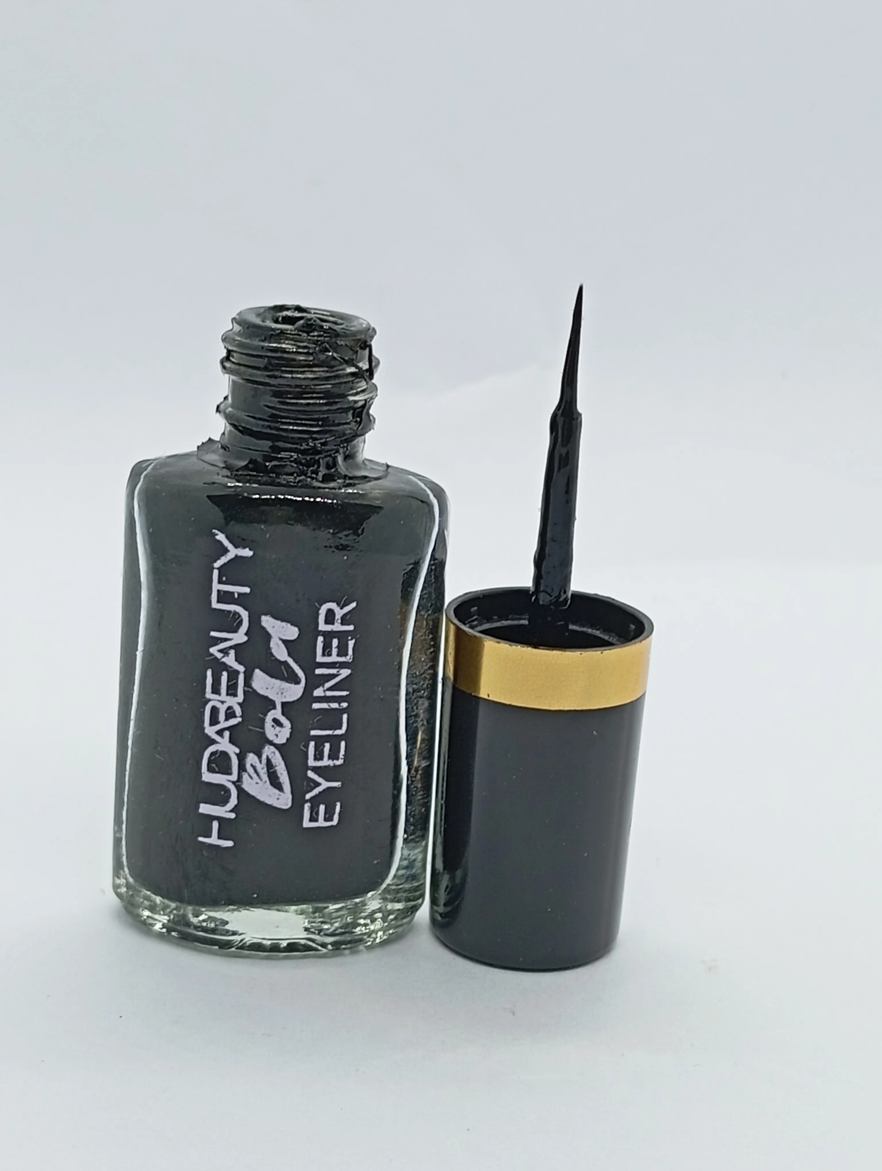 Huda Beauty Bold Eyeliner
