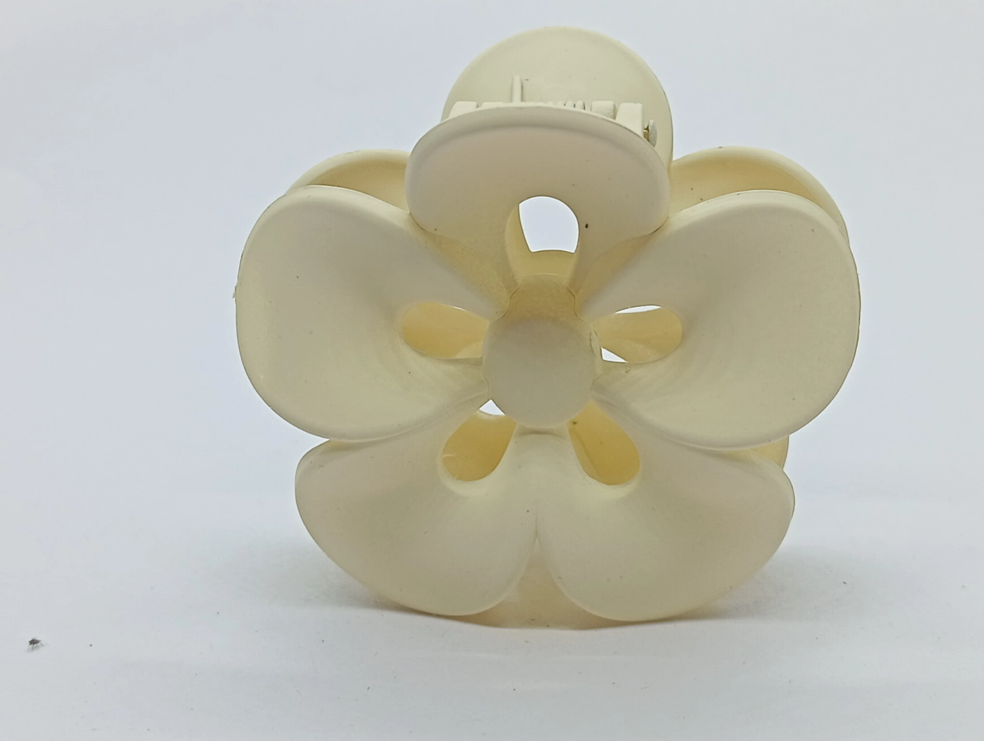 Flower-Shaped Hair Claw