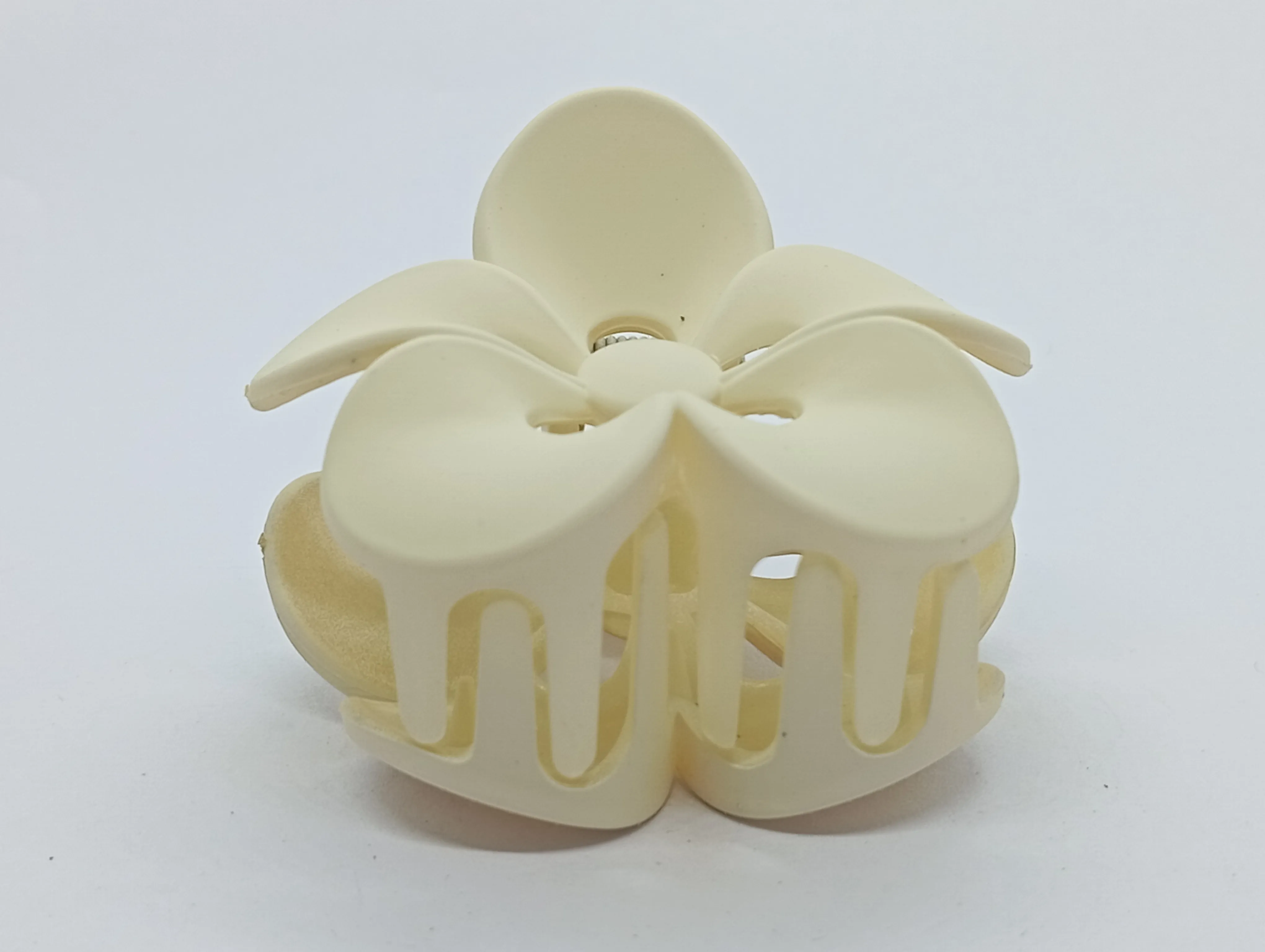 Flower-Shaped Hair Claw
