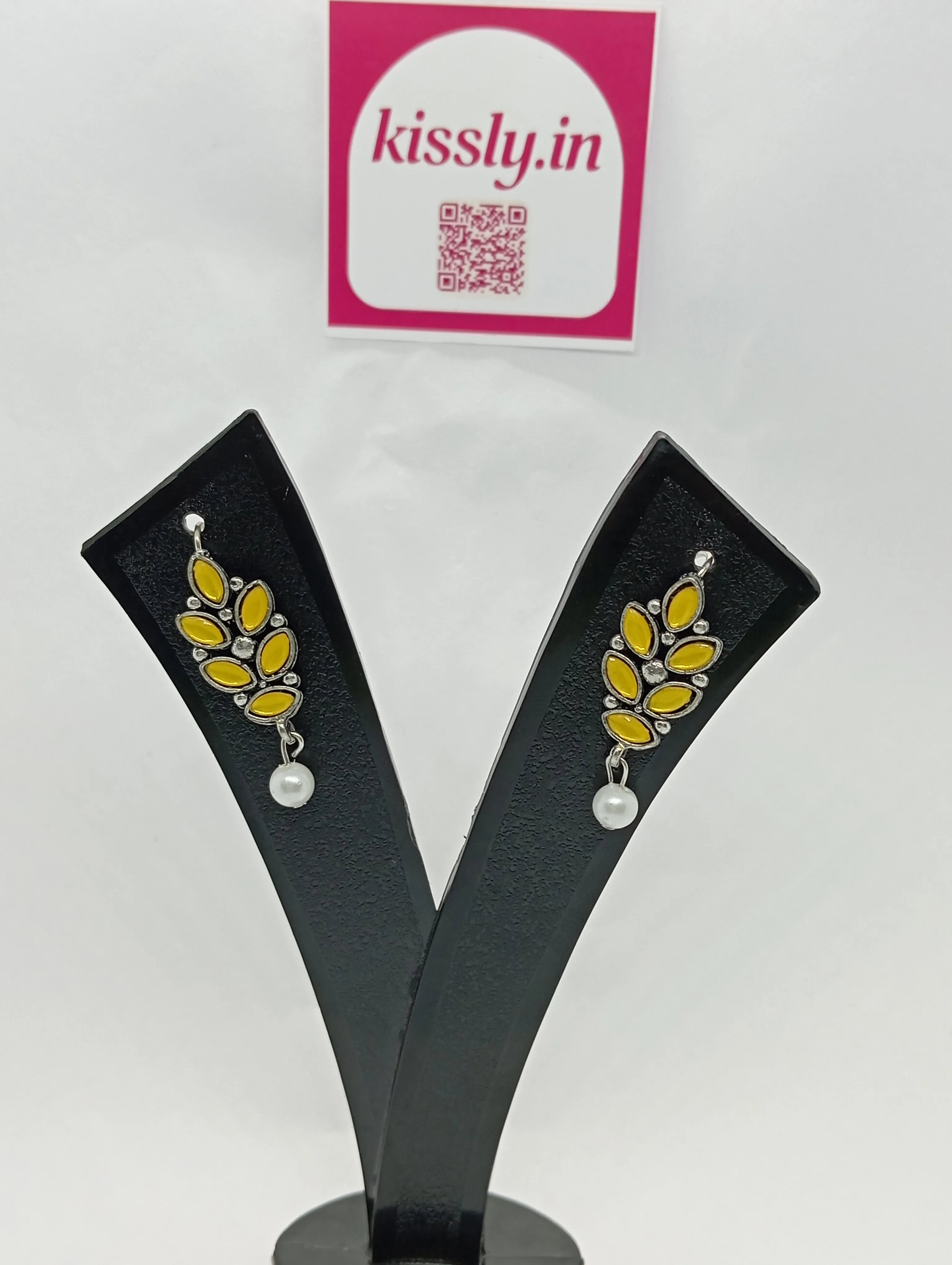 Leaf Design Earrings