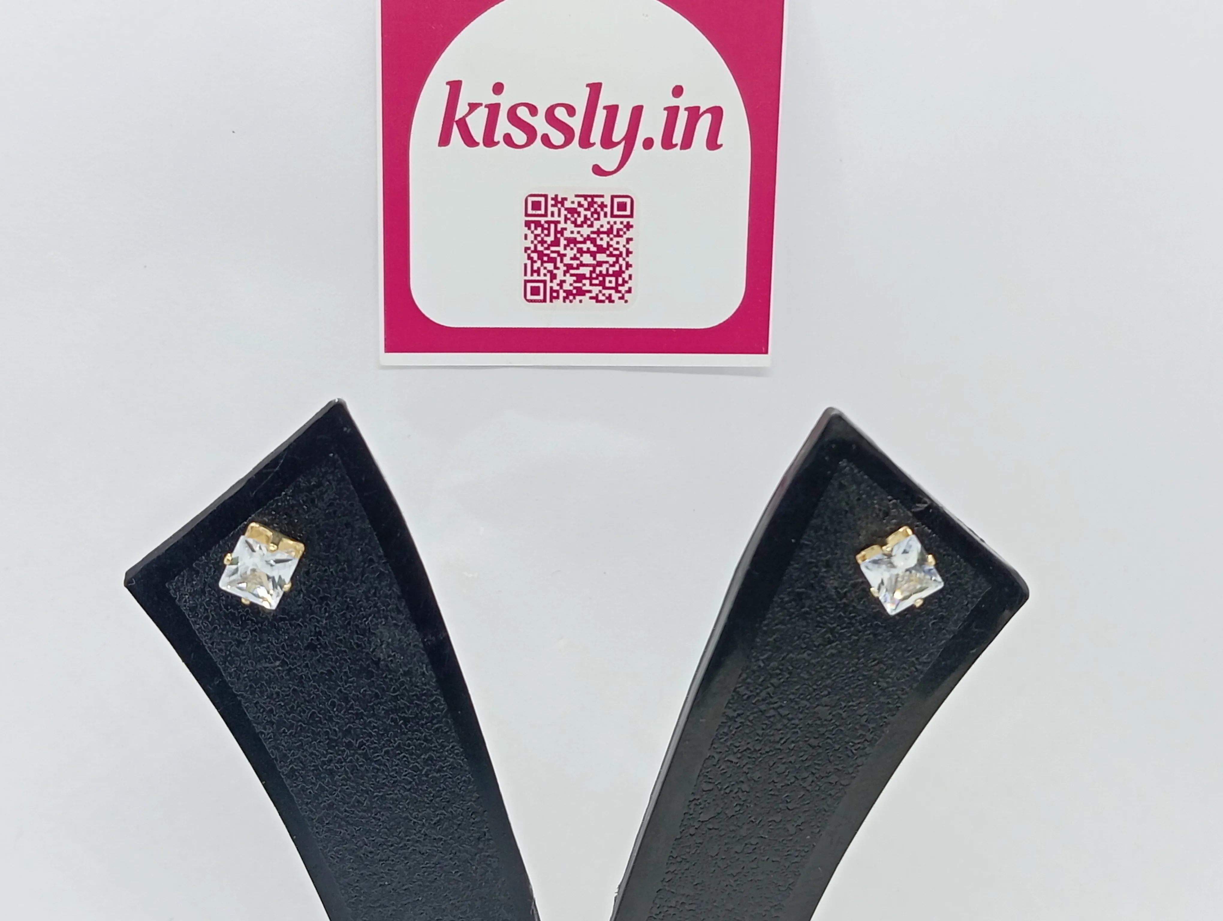 Ontos Crystal Stud Earrings Set
