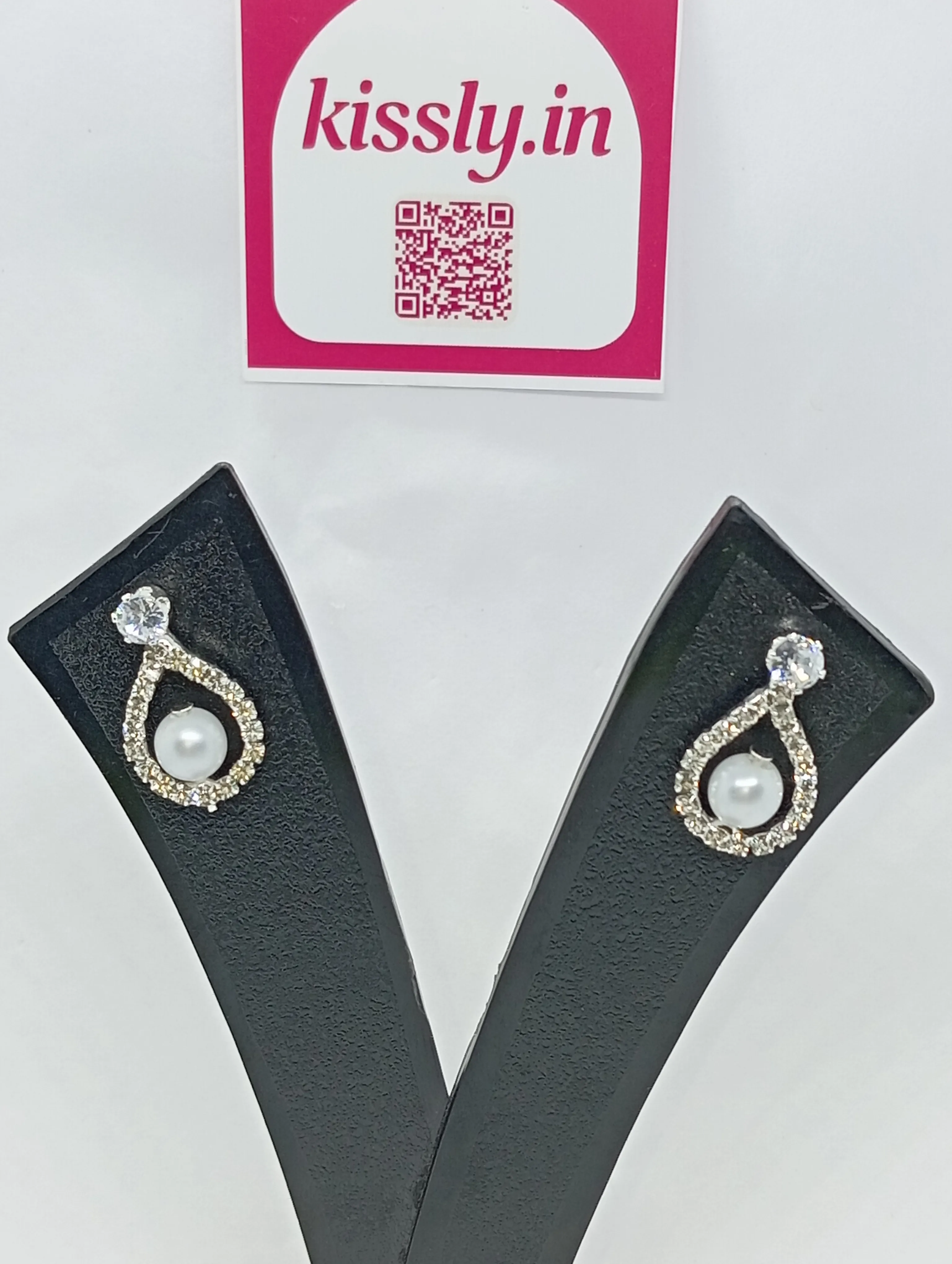 Pearl Teardrop Earrings