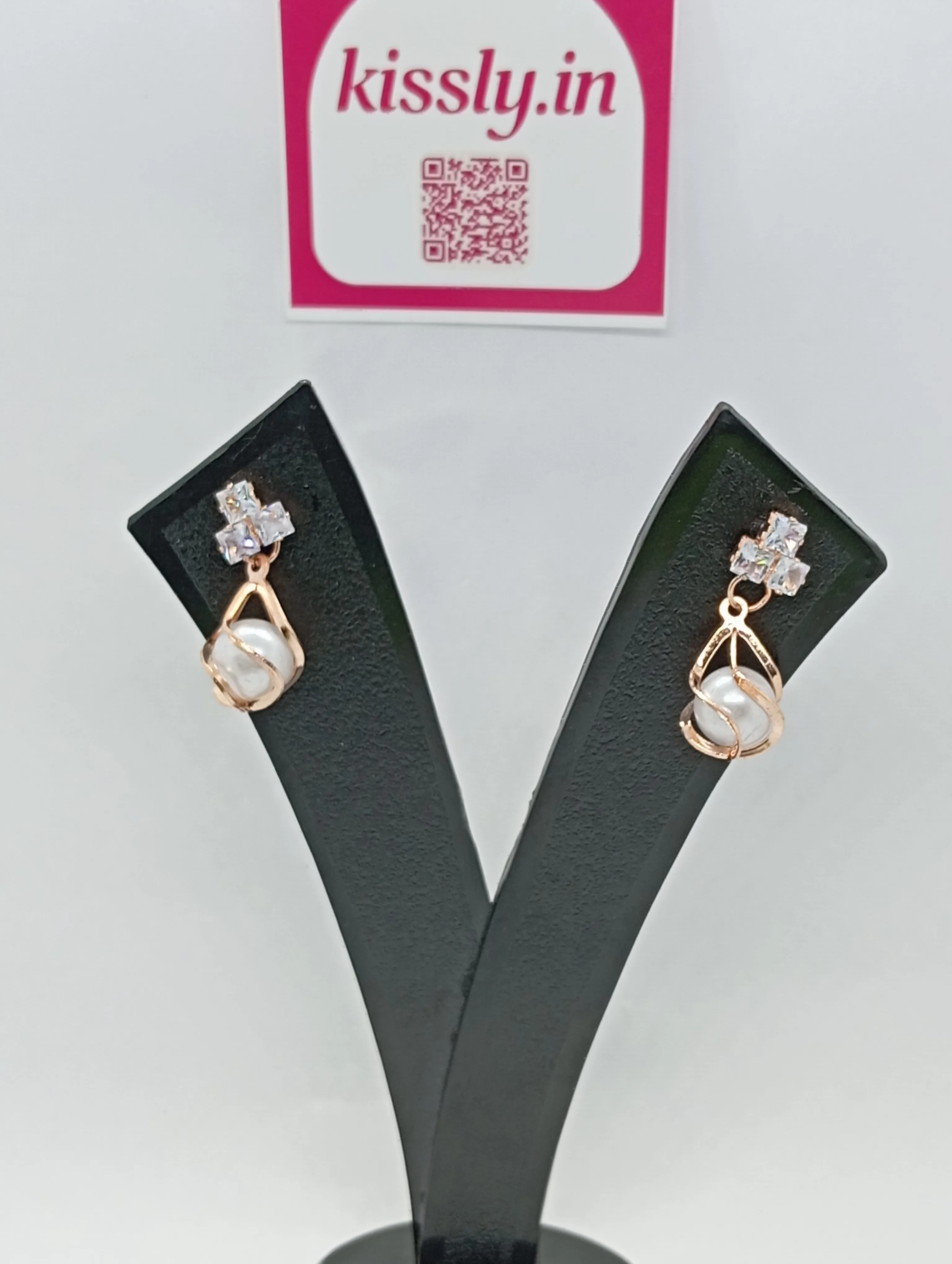 Pearl Drop Fashion Earrings