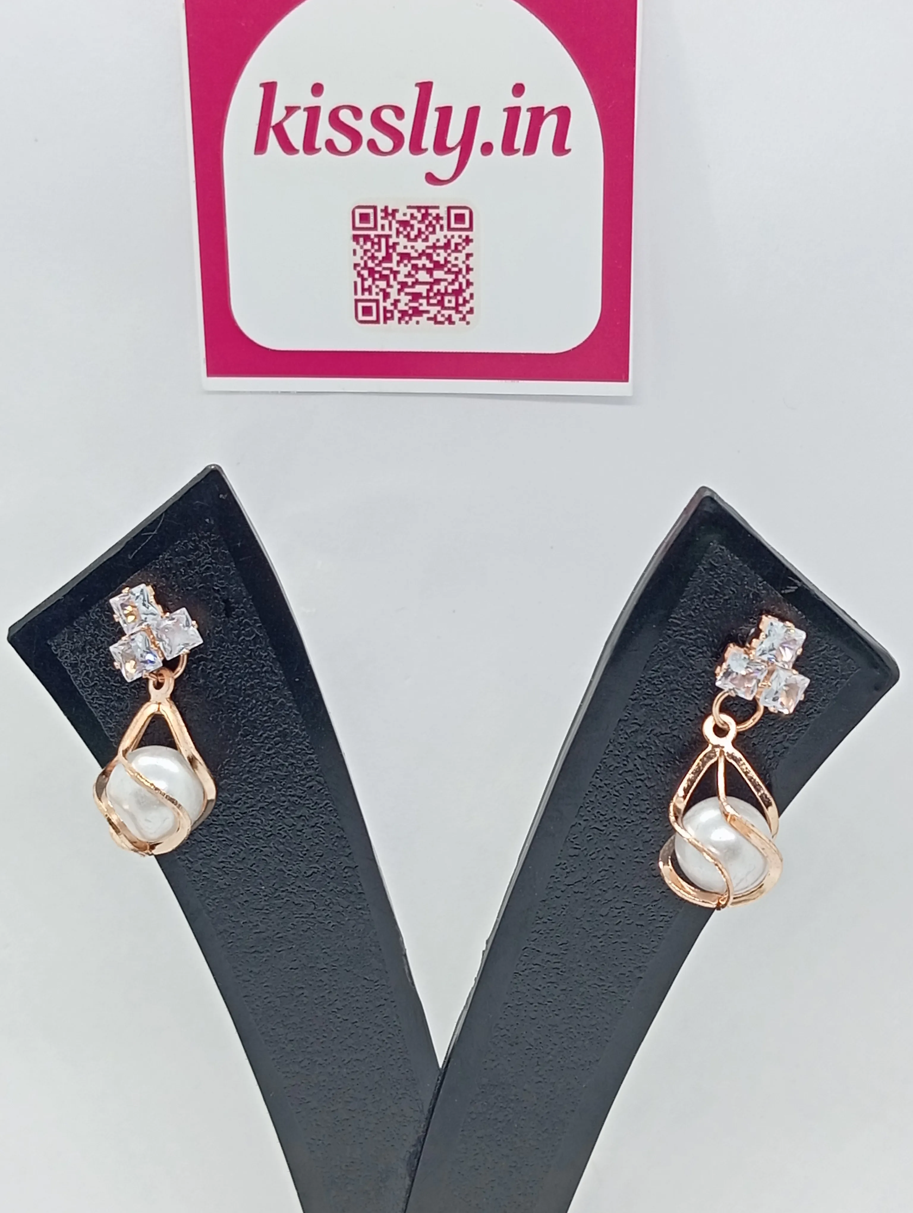 Pearl Drop Fashion Earrings