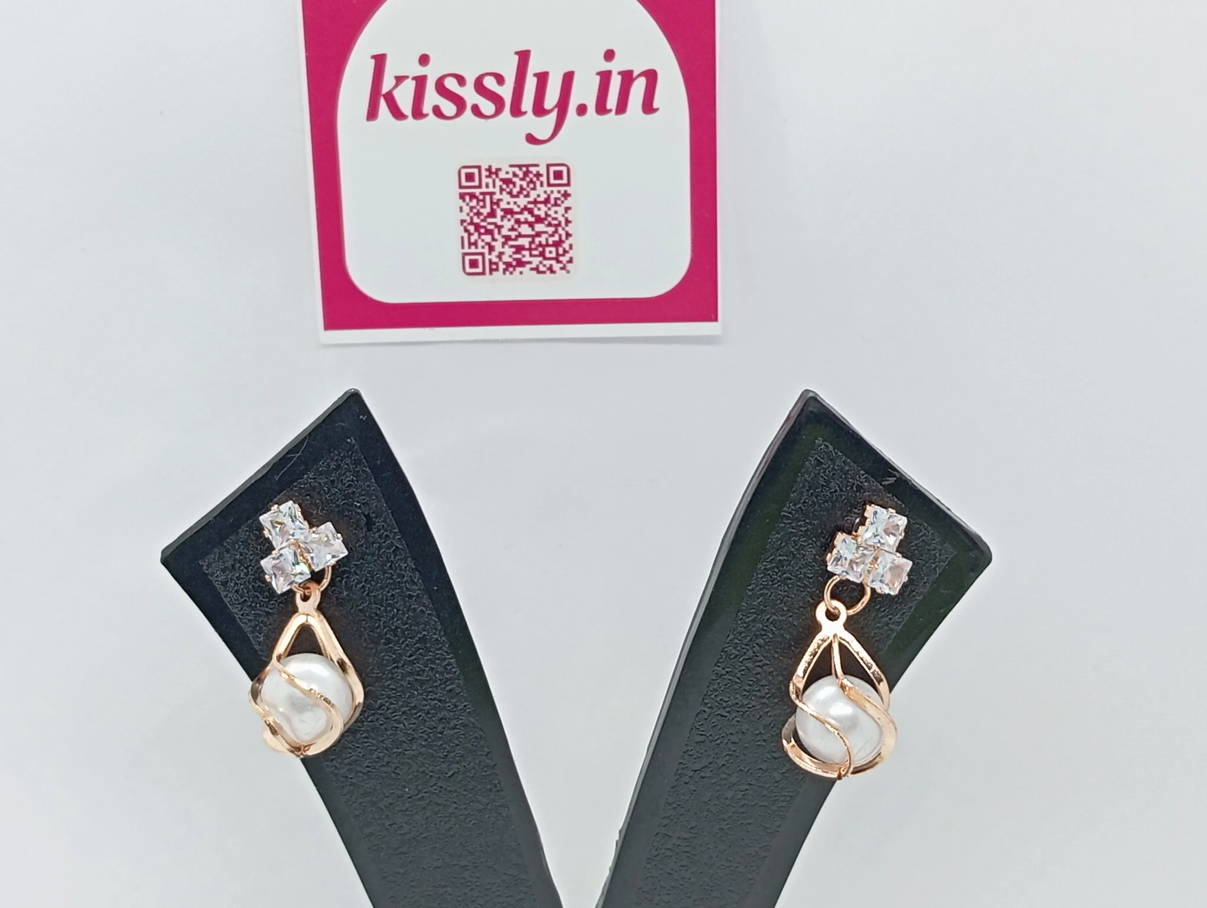 Pearl Drop Fashion Earrings