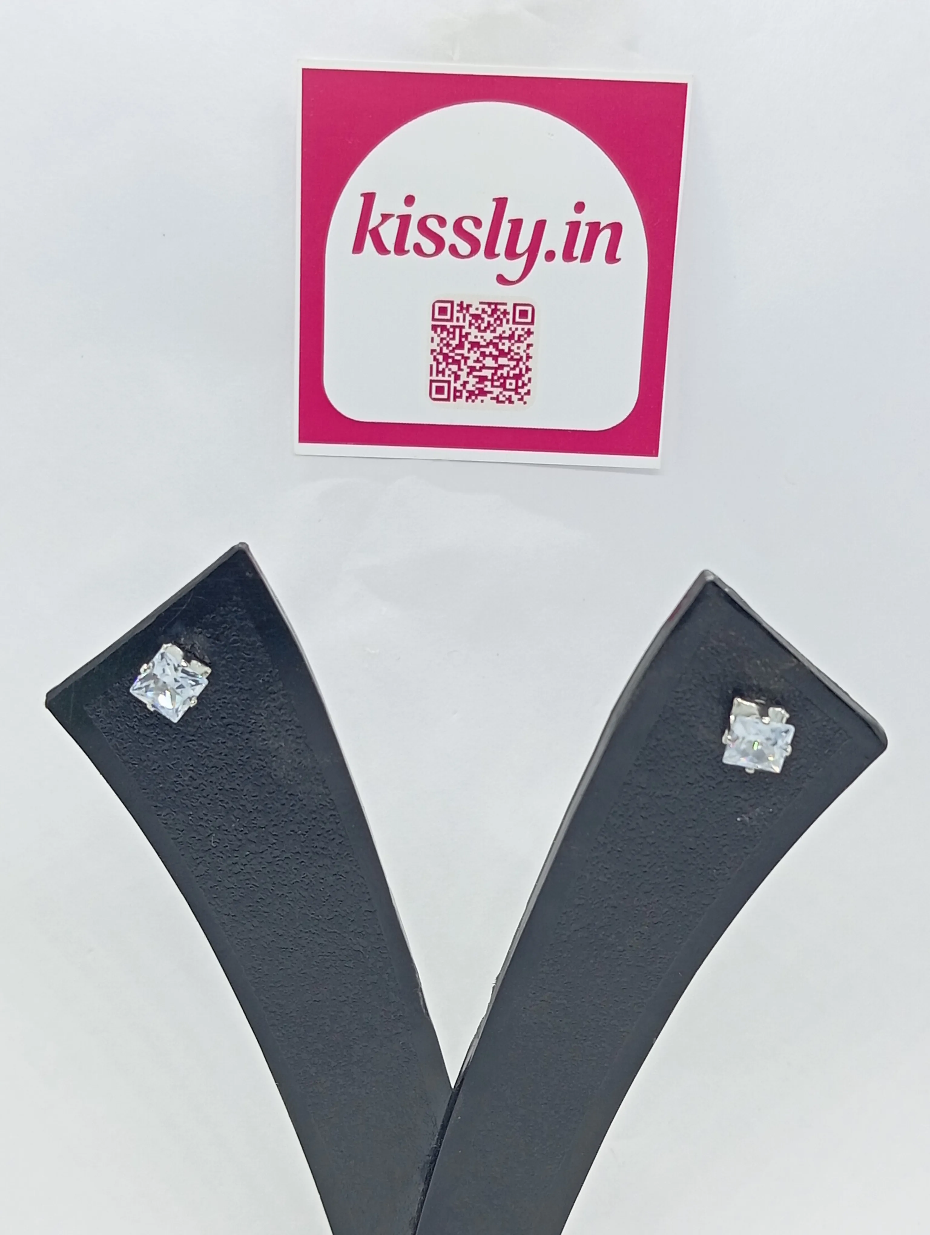 Ontos Crystal Stud Earrings Set