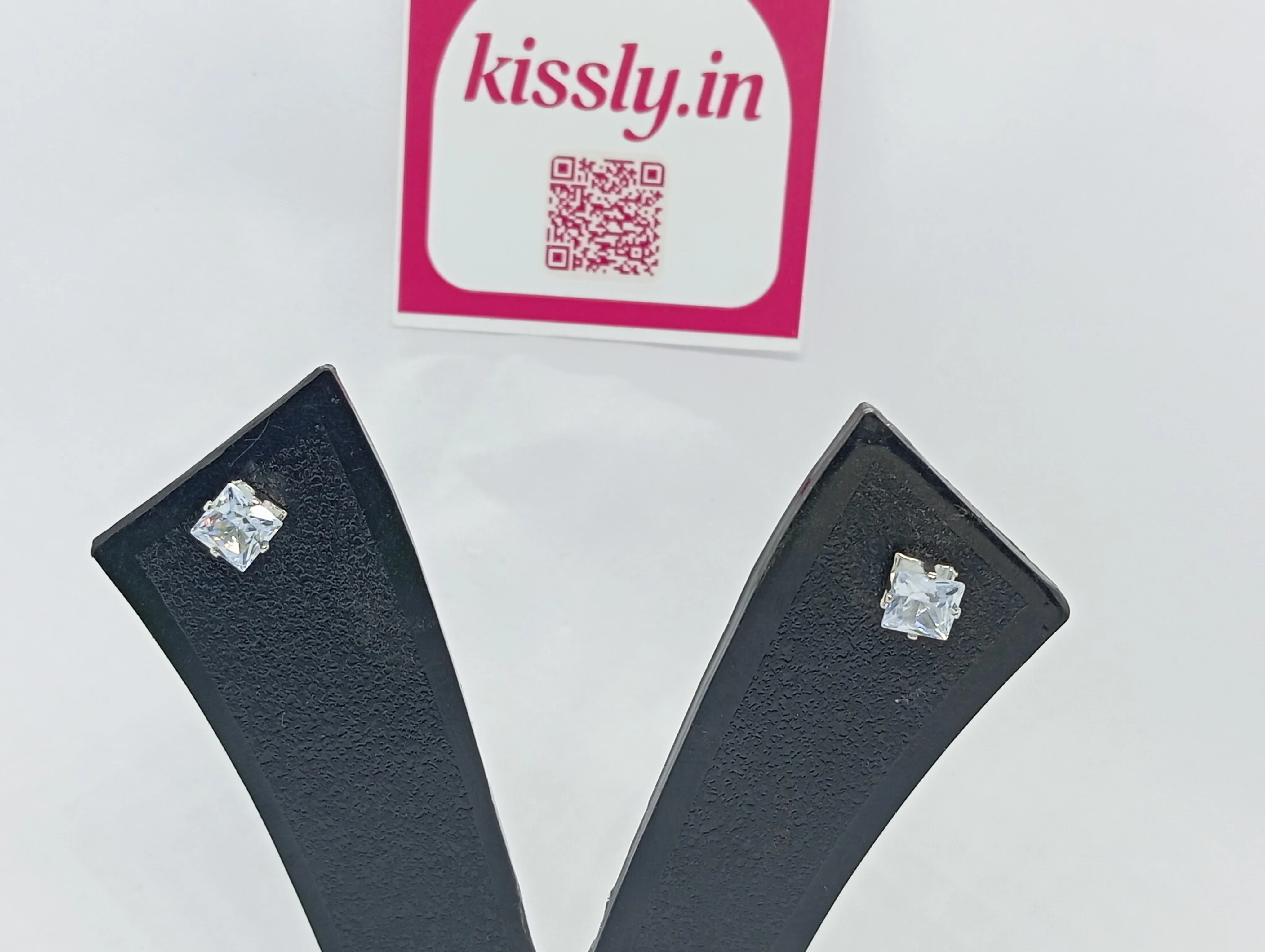 Ontos Crystal Stud Earrings Set