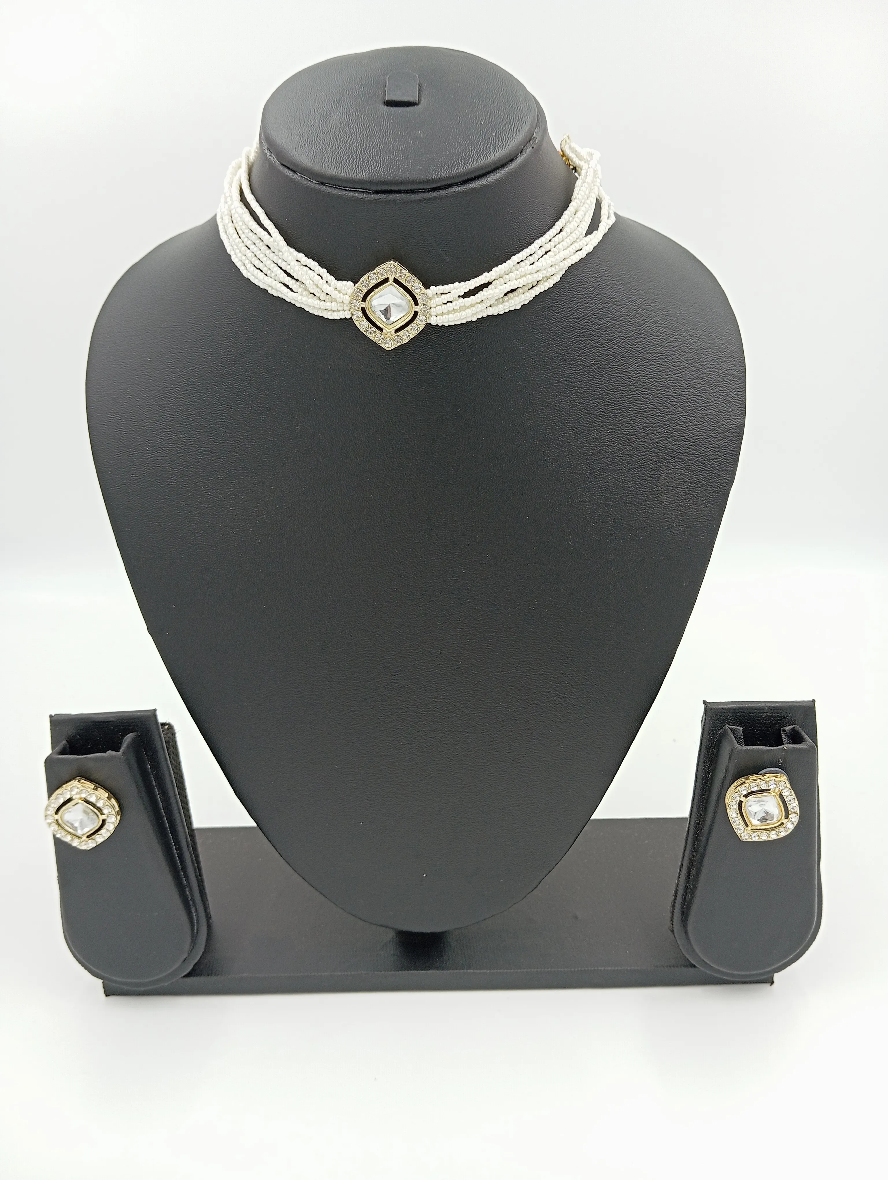 Pearl Choker Necklace Set
