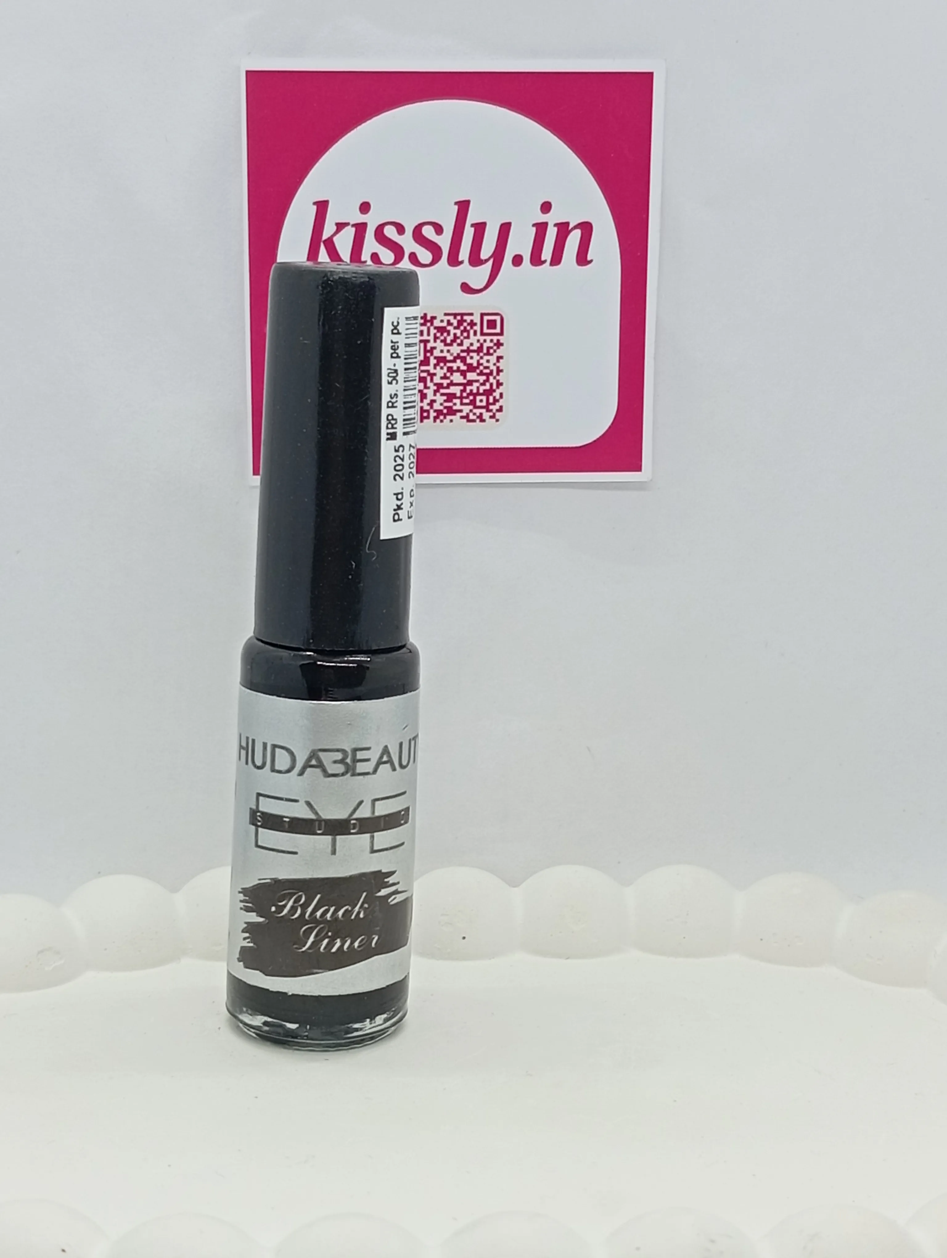 Huda Beauty Eye Studio Black Liner
