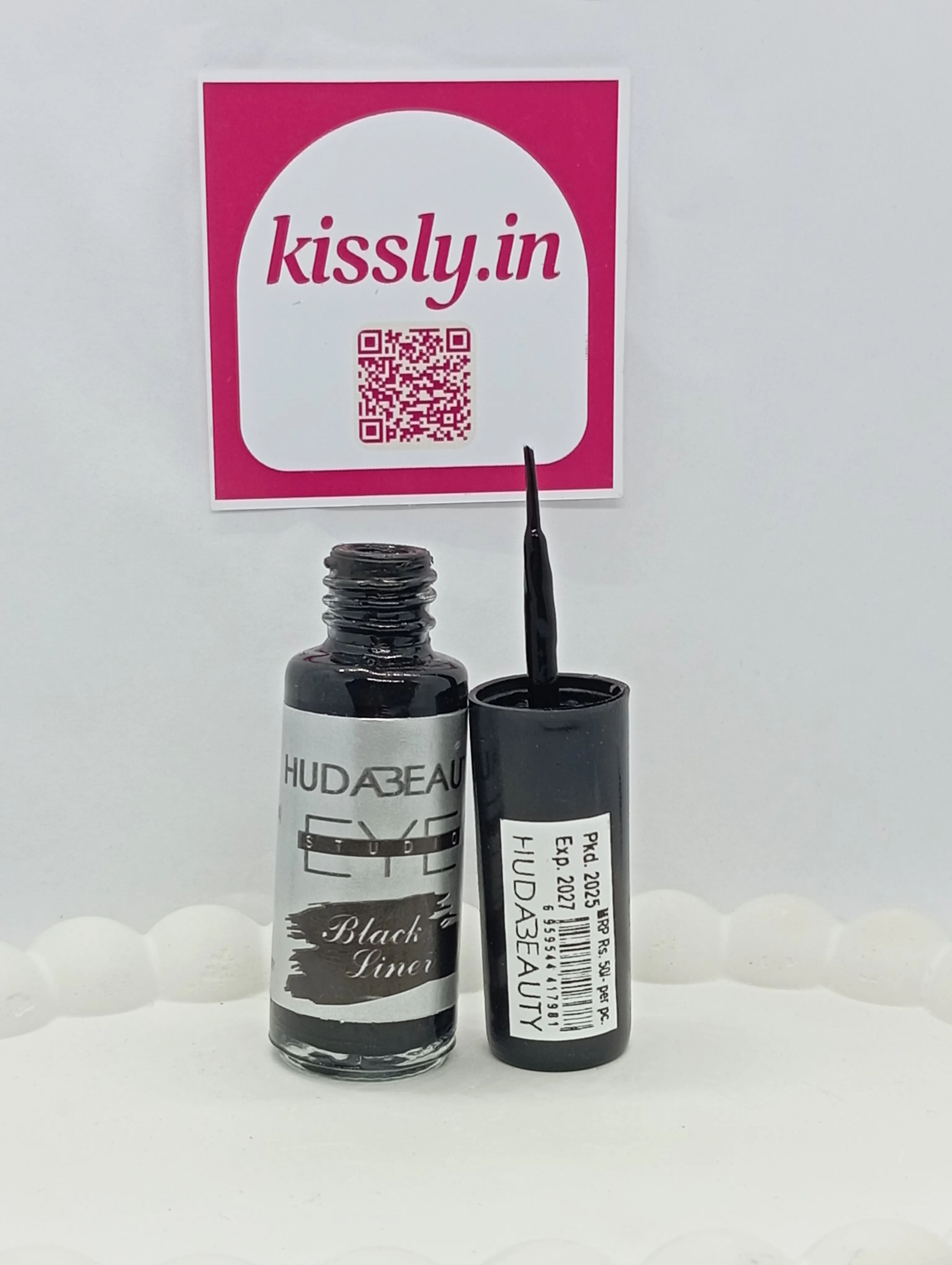 Huda Beauty Eye Studio Black Liner