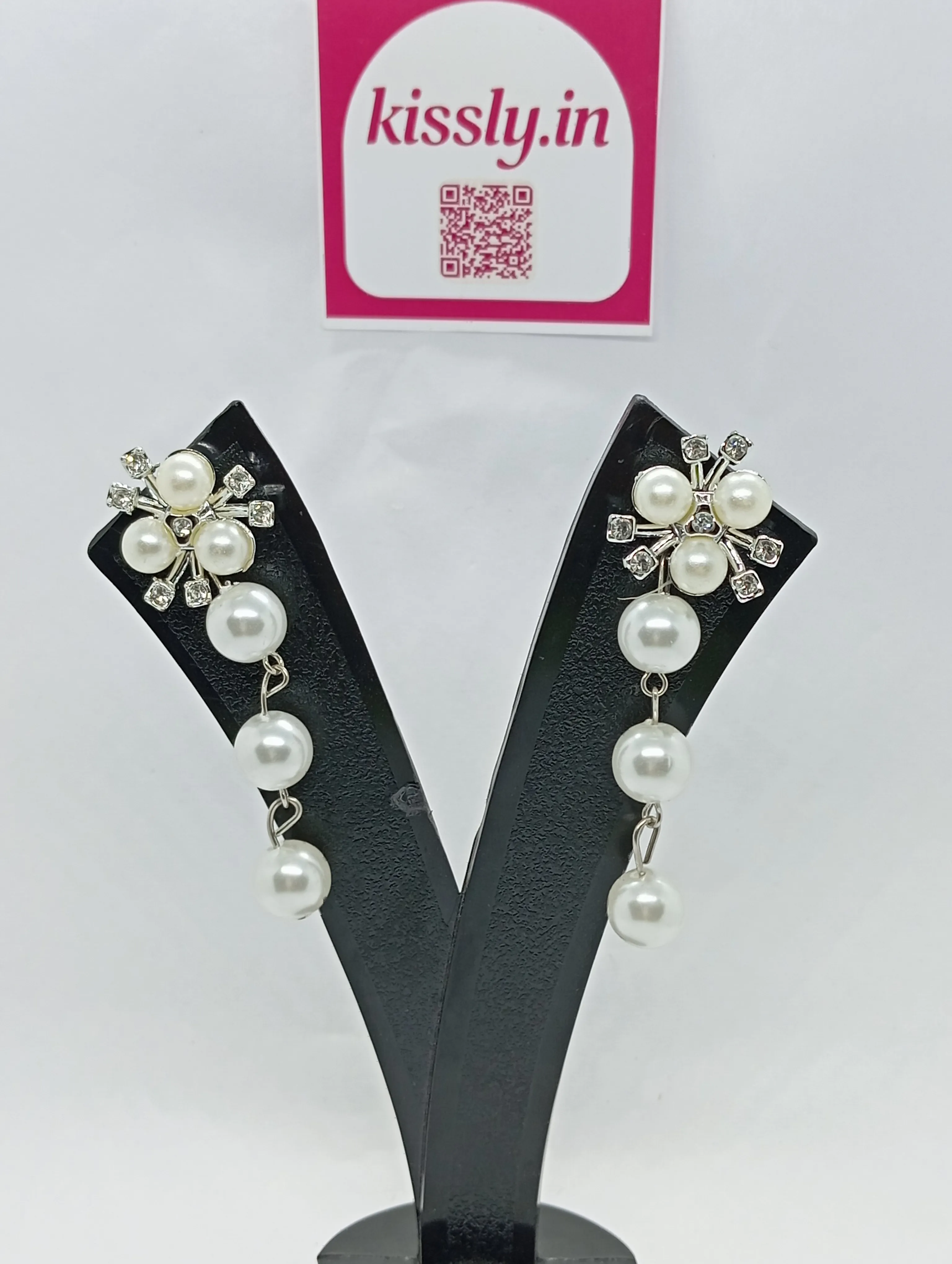 Luna Pearl Drop Earrings
