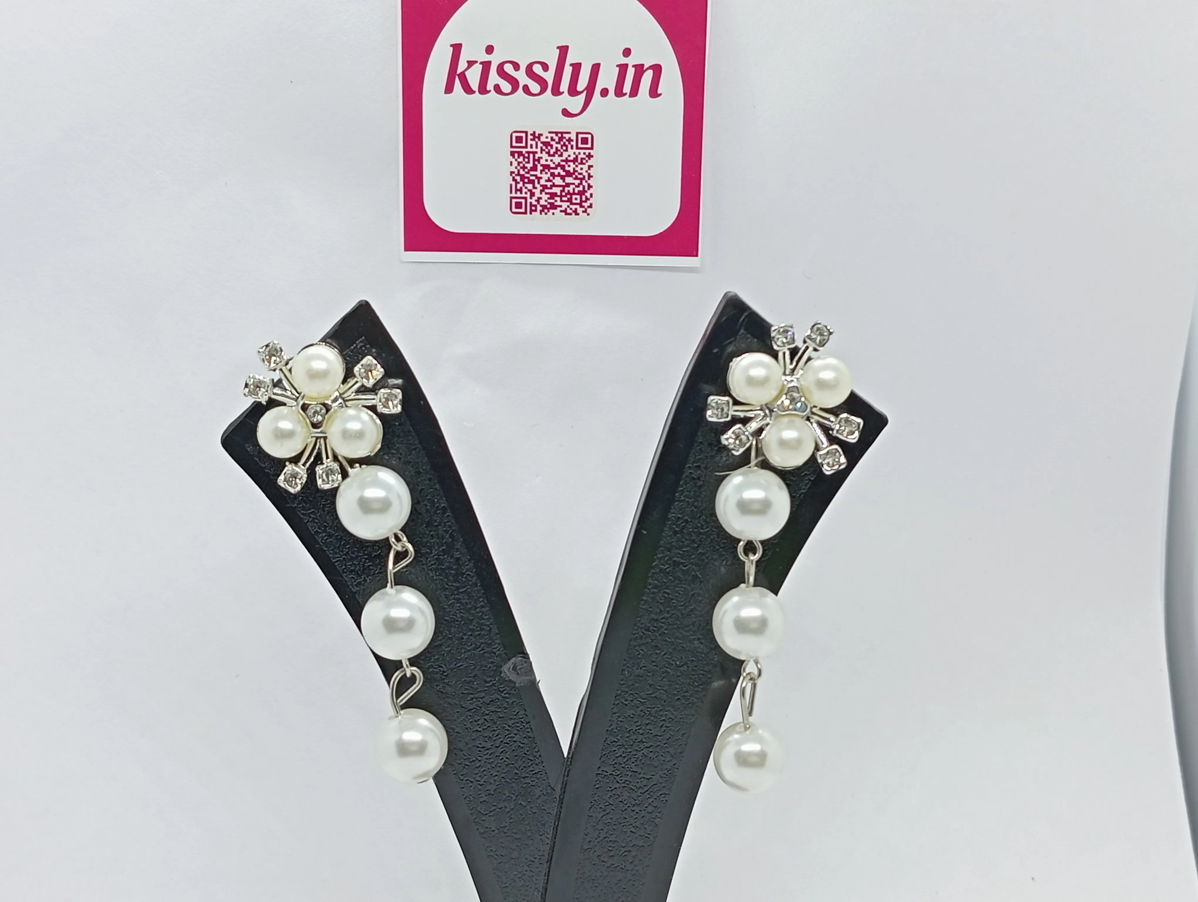 Luna Pearl Drop Earrings