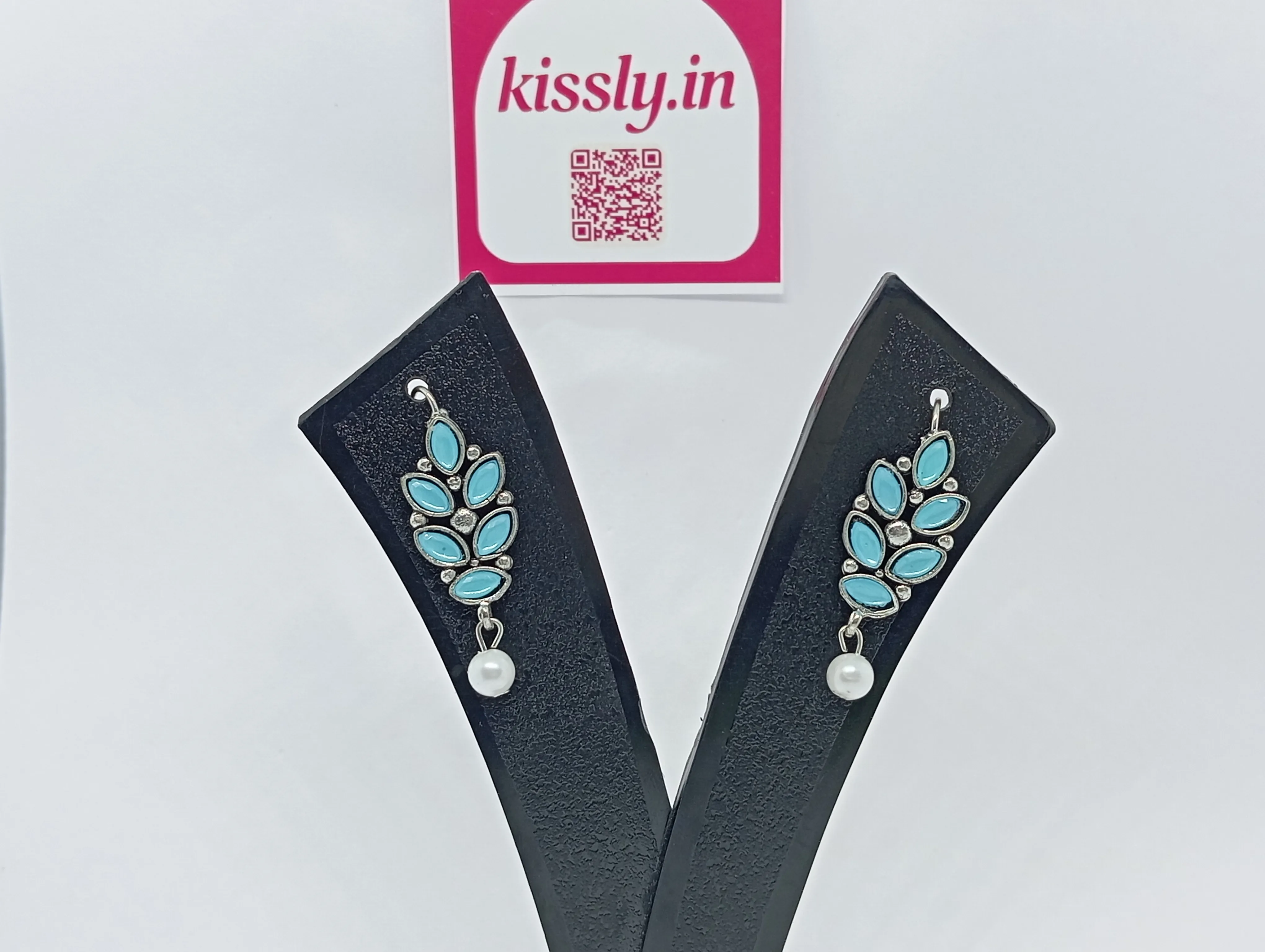 Leaf Design Drop Earrings