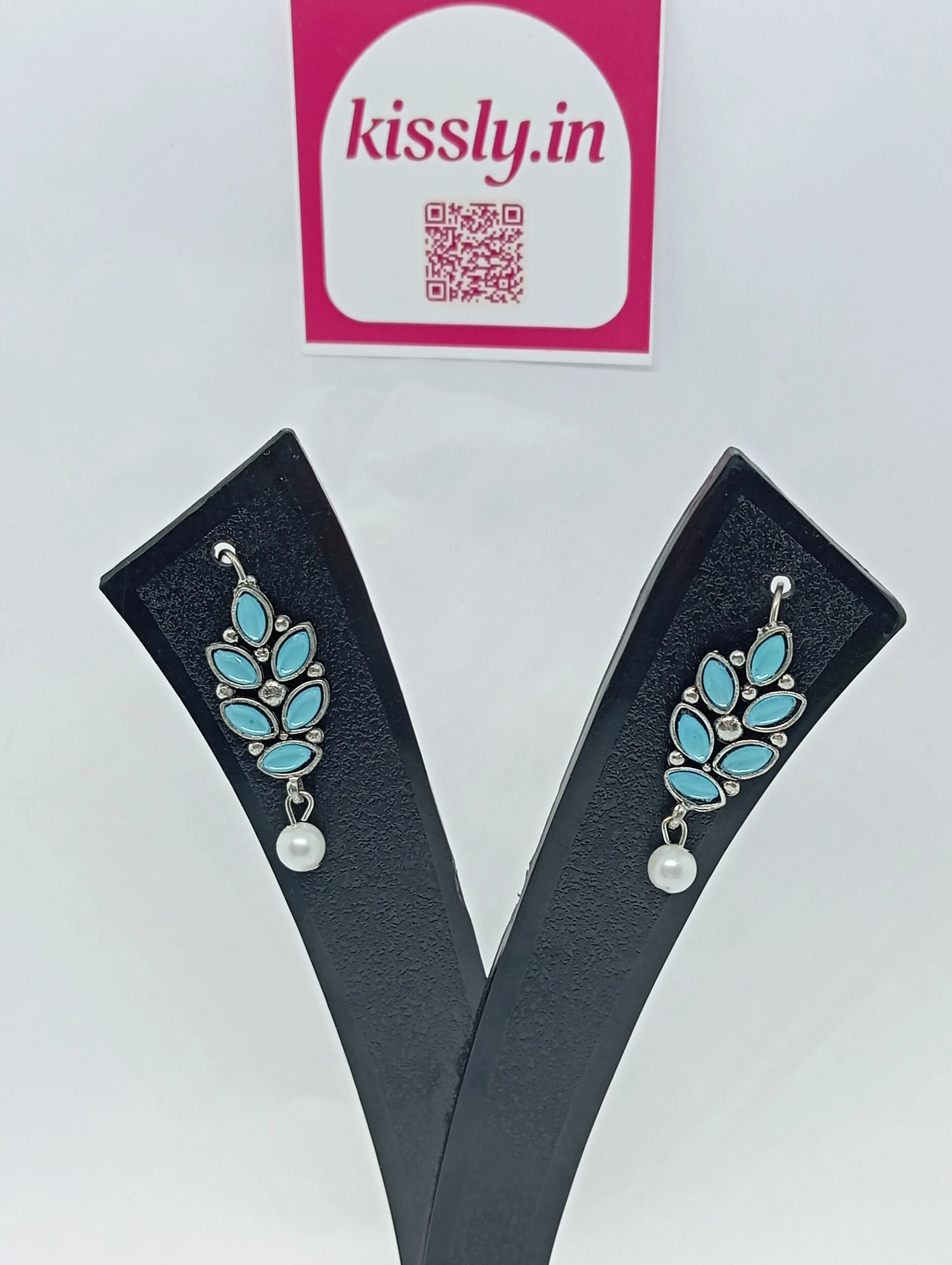 Leaf Design Drop Earrings