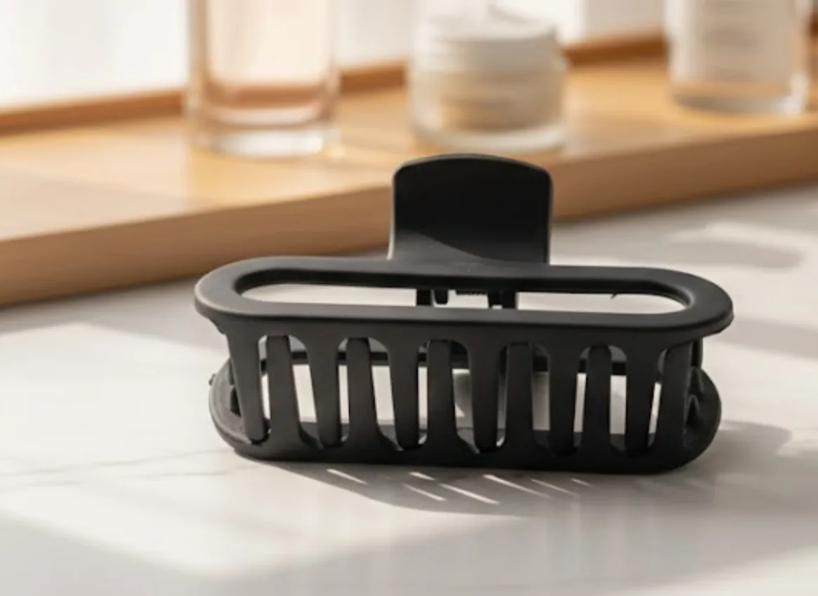 Matte Black Hair Claw Clip