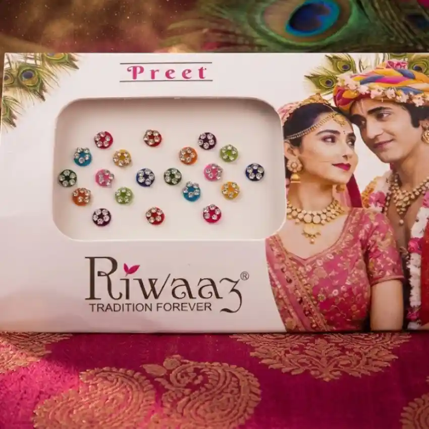Riwaaz Multicolor Bindi Set