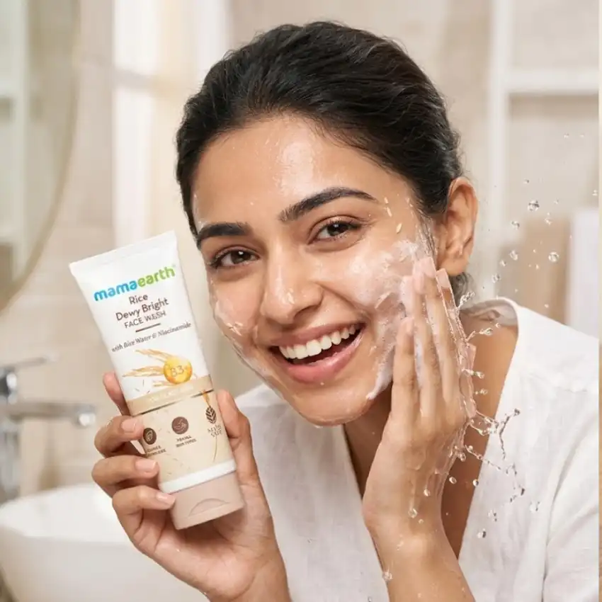 Mamaearth Rice Dewy Bright Face Wash