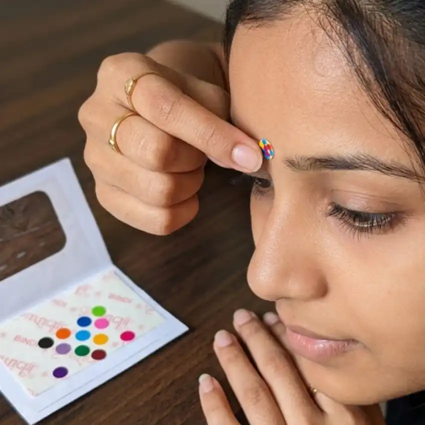 Multicolor Bindi Set
